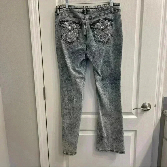 Acid Wash Denim Jeans with Bling/Rhinestone by Cato - Picture 10 of 12